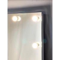 Безрамное зеркало с подсветкой лампочками на подставке 180х80 см